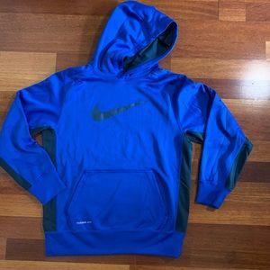 NIKE boys therma-fit hoodie